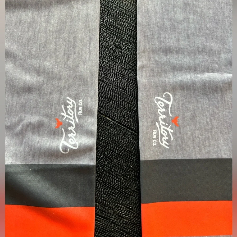 Territory Run Company neck gaiter and arm warmers, NWOT - Picture 6 of 7